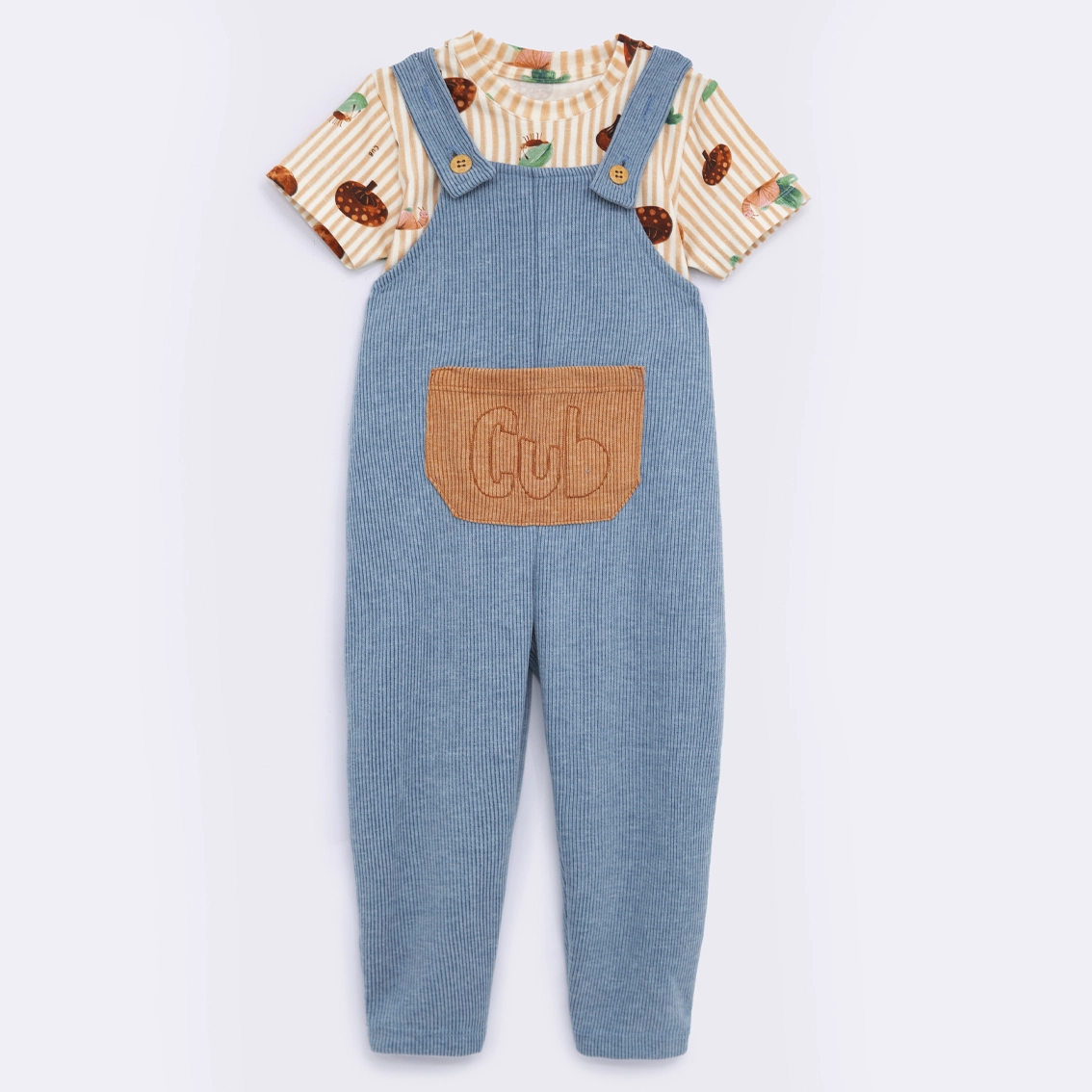 Conjunto Jardineira Malha Tricô e Camiseta Cogumelos